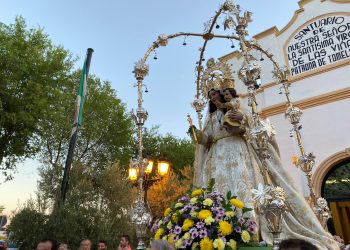 Cientos de devotos acompañan a la Virgen de las Viñas en su regreso a Tomelloso