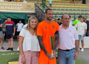 El Atlético Tomelloso cae derrotado en los penaltis frente al Villarrobledo en el Trofeo Memorial Jesús Úbeda