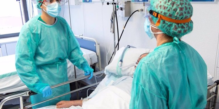 Descienden los casos de coronavirus en Tomelloso, de 28 a 13 nuevos y 3 hospitalizados.