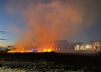 Extinguido un incendio que ha vuelto a afectar a la zona de acceso a Tomelloso por la carretera de La Alavesa