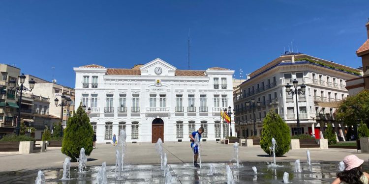 Fin de semana de pocas nubes, con sol y más calor, al subir las temperaturas máximas en Tomelloso