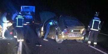 Rescatan a un conductor de su coche tras chocar contra un furgón entre Campo de Criptana y Pedro Muñoz