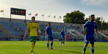 El Atlético Tomelloso cae goleado ante el Puertollano en su segunda salida en tercera división