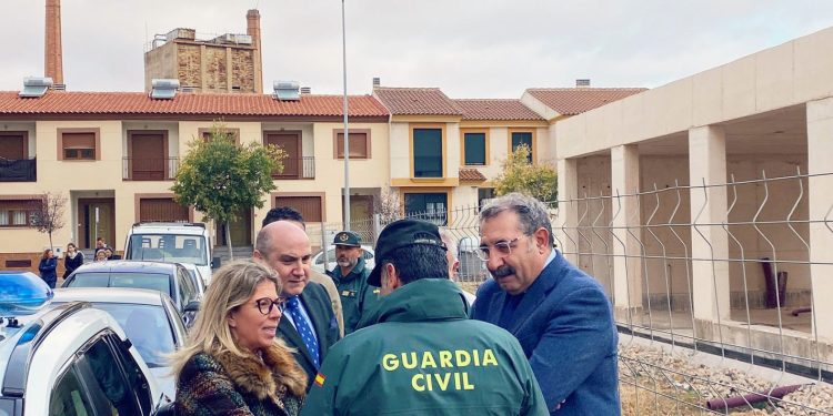 La Guardia Civil desaloja a la empresa constructora de las obras del Centro de Salud, que se reanudan con nueva adjudicataria