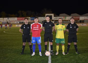 El Atlético Tomelloso vuelve a perder ante el Villacañas y se aleja de la permanencia en la tercera división