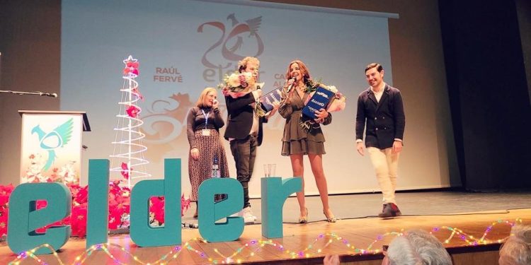 «Enlatados» de Fundación Elder, con Carmen Alcayde y Raúl Fervé, reúne a 500 personas en el Teatro Municipal de Tomelloso