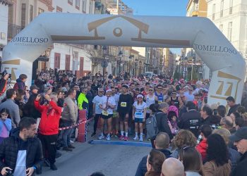 Más de 500 corredores participan en la II San Silvestre, que ganan Antonio Benito y Laura Gallego