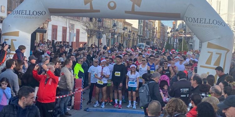 Más de 500 corredores participan en la II San Silvestre, que ganan Antonio Benito y Laura Gallego