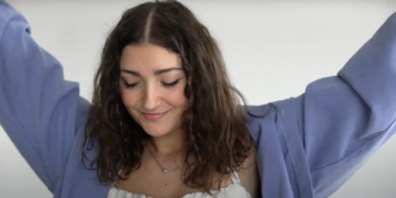 Escucha «Me da igual», la primera canción de la tomellosera Mer Rodríguez