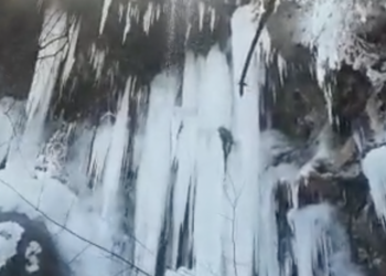 VÍDEO: Las espectaculares imágenes de unas cascadas de Castilla-La Mancha congeladas por las bajas temperaturas