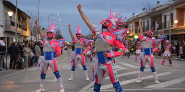 El carnaval de Tomelloso deslumbra con un espectacular Desfile Nacional de Carrozas y Comparsas