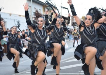 Tomelloso vibra con el Gran Desfile de Peñas Locales del Carnaval