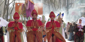 La «Peña Harúspices», tercer premio en el Domingo de Piñata de Ciudad Real con su espectáculo «Herejía»