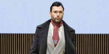 El diseñador castellano-manchego que ha triunfado en la Mercedes-Benz Fashion Week de Madrid
