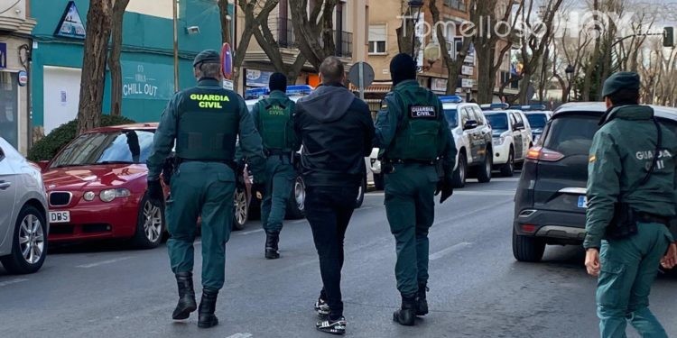 Macro operación de la Guardia Civil contra el tráfico de drogas con registros a locales en Tomelloso