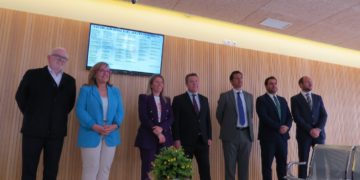 Emiliano García-Page e Inmaculada Jiménez inauguran la remodelación de la Estación de Autobuses de Tomelloso