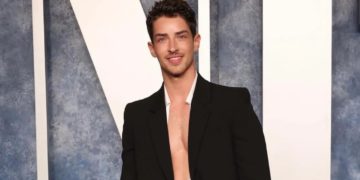 El actor ciudadrealeño Manu Ríos, estrella de la celebración de Vanity Fair después de los Oscar 2023