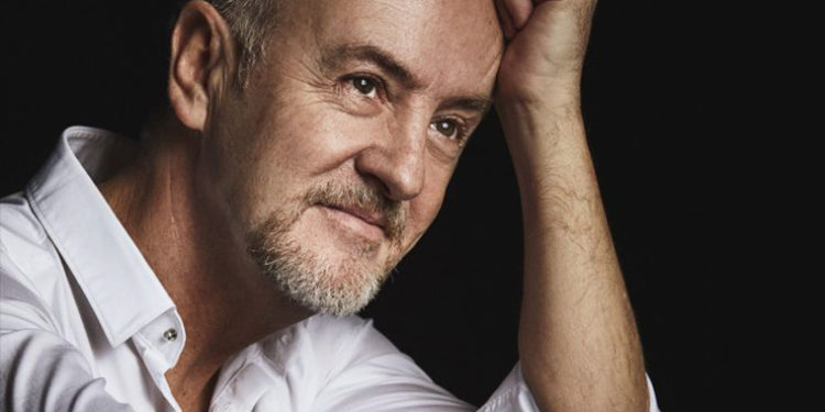 Carlos Hipólito llega a Tomelloso con el recital poético «Madre» el próximo 23 de abril dentro de «La Cultura del Vino»