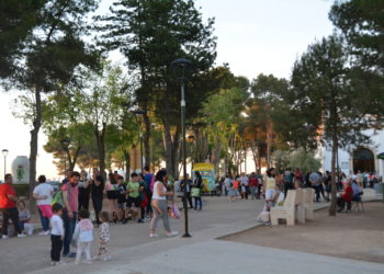 Tomelloso se vuelca con la tradición de San Marcos comiéndose el «hornazo» en una Pinilla con lleno total