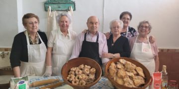 El video con la receta de las hojuelas y rosquillos de Rufi y la Asociación Corazón de María de Tomelloso