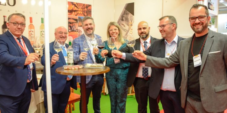 FENAVIN inicia su duodécima edición en Ciudad Real con una amplia representación de Tomelloso