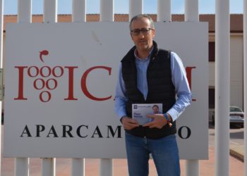 Antonio Calvo: «Implantaremos el ciclo de grado superior de técnico de viticultura en el IVICAM de Tomelloso»