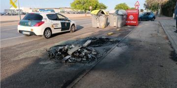 Detenido por incendiar 18 contenedores en Tomelloso, provocando daños valorados en 27.000 euros