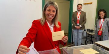 Inmaculada Jiménez (PSOE): «Se celebra la fiesta de la democracia, en la que tenemos el deber de elegir a nuestros representantes»