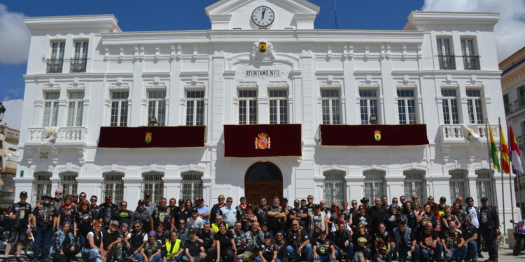 Más de 90 motoristas se dan cita en la «Fiesta Motera» anual de los «Heraldos Moteros» de Tomelloso