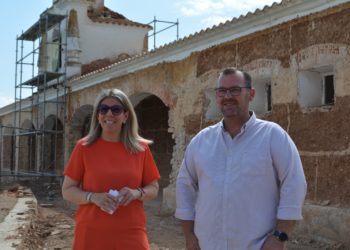 Inmaculada Jiménez anuncia la remodelación de la torreta del marcador del Estadio Municipal Paco Gálvez
