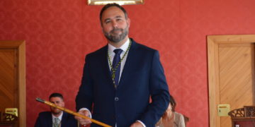 Javier Navarro toma posesión como alcalde de Tomelloso tras el pacto de gobierno alcanzado entre el PP y VOX