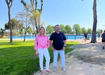La piscina de verano de Tomelloso abrirá sus puertas la próxima semana con nuevo césped y una pequeña zona infantil