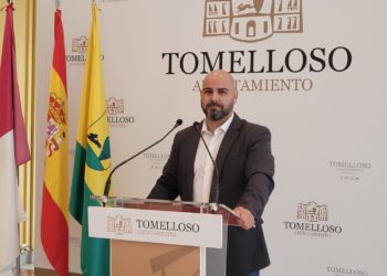 Francisco José Barato: «Los vecinos de Tomelloso quieren saber cuál es el acuerdo de gobierno entre el Partido Popular y VOX»