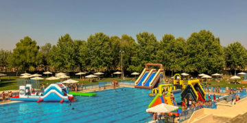 La piscina municipal de Tomelloso abrirá sus puertas este viernes, 30 de junio, con una fiesta gratuita con hinchables