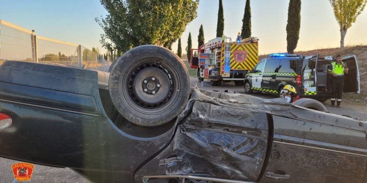 Muere una joven de 25 años y otra de 23 resulta herida al volcar con su vehículo en la autovía A-4 por La Guardia