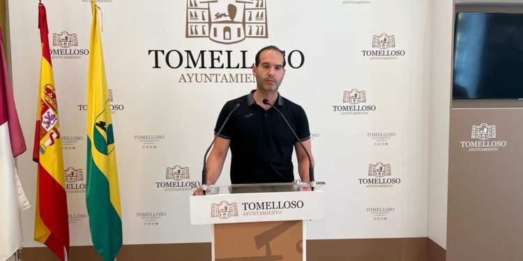 Benjamín de Sebastián considera «impensable e ilegal» la propuesta del PSOE de Tomelloso de suprimir la tasa de la piscina