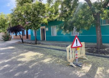 Regresan a sus domicilios en la Avenida Príncipe Alfonso de Tomelloso tras una fuga de gas al perforarse una tubería