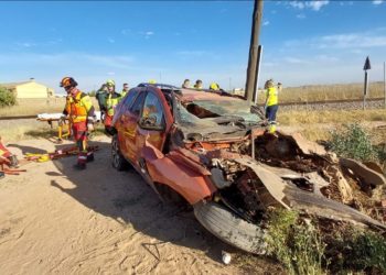 Muere una bebé de 18 meses al arrollar un tren de la línea Madrid-Badajoz al vehículo en el que circulaba en Talavera de la Reina