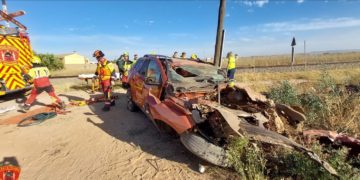 Muere una bebé de 18 meses al arrollar un tren de la línea Madrid-Badajoz al vehículo en el que circulaba en Talavera de la Reina