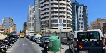 Muere una menor de Pedro Muñoz al precipitarse desde el balcón de un edificio de Benidorm en el que estaba de vacaciones