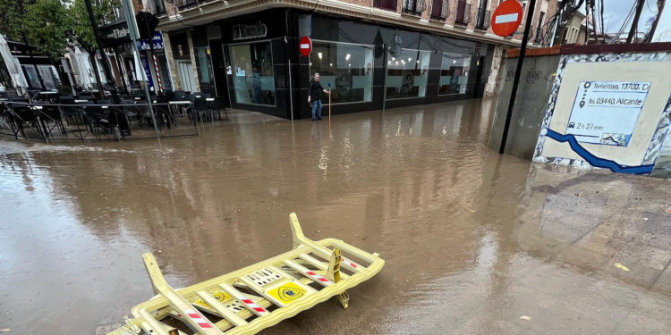 Varios avisos por inundaciones de agua después de las intensas lluvias producidas por la DANA en Tomelloso