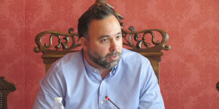 Tenso pleno en el Ayuntamiento de Tomelloso como consecuencia de su estado económico