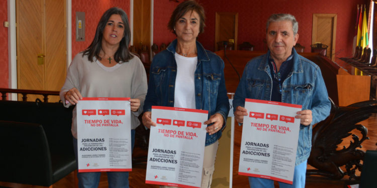 ASORA abordará la adicción al móvil en jóvenes el próximo domingo en el Auditorio López Torres