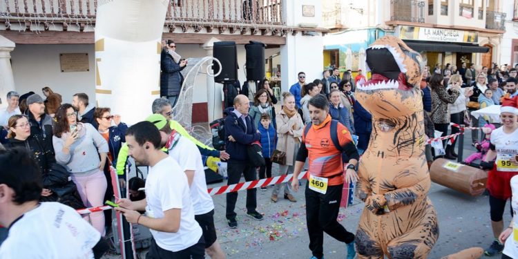 El Ayuntamiento de Tomelloso y «Pieles Run» aseguran la celebración de una nueva edición de la San Silvestre tomellosera
