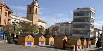 El Ayuntamiento de Tomelloso evalúa los daños ocasionados por un vertido accidental de aceite en la Plaza de España