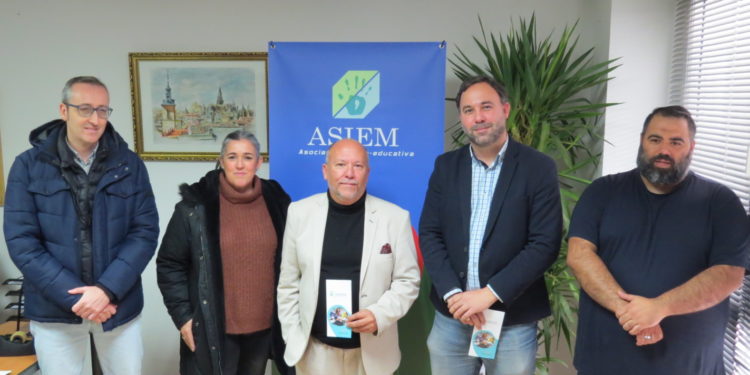 Inaugurada la oficina de la Asociación ASIEM, “un lugar para todos” en la lucha por la inclusión y la intermediación social en Tomelloso