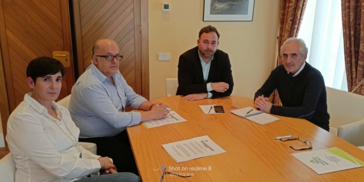 La UCI y el tren centran la nueva reunión entre la Plataforma Pro Servicios de Tomelloso y el alcalde Javier Navarro