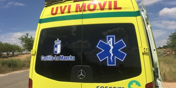 Un hombre de 67 años sufre quemaduras graves al estallar el bidón en el que hacía fuego en un municipio de Cuenca