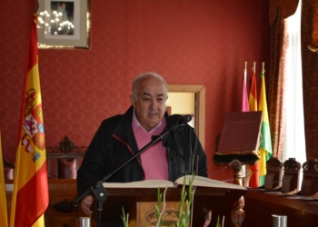 Todas las imágenes de la lectura continuada de la Constitución Española con motivo de su 45 aniversario en el Ayuntamiento de Tomelloso