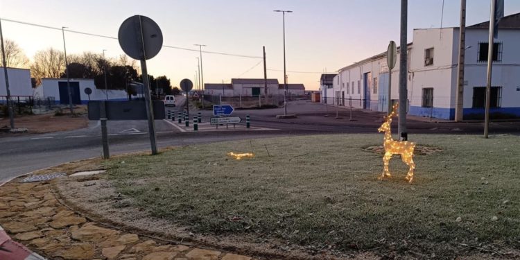 Denuncian a dos jóvenes en Argamasilla de Alba por sustraer y dañar elementos del alumbrado navideño